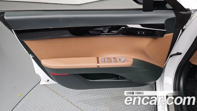 Hyundai Grandeur GN7 — Фото автомобиля 13