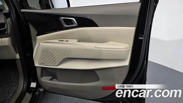Kia Carnival Generation 4 — Фото автомобиля 13