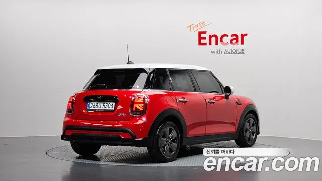 Mini Cooper Cooper 5 дверей Classic — Фото автомобиля 2