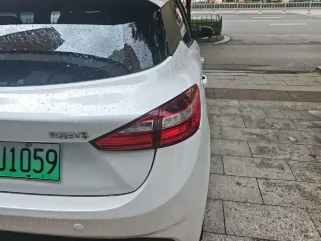 JMEV EV3 — Фото автомобиля 7