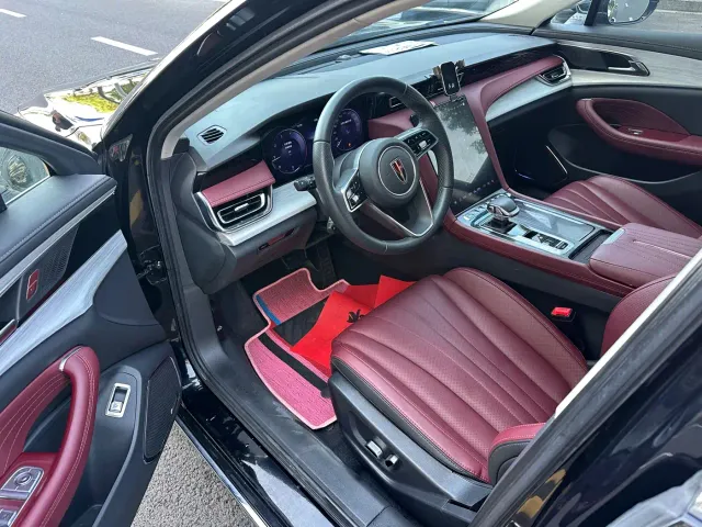 Hongqi H5 — Фото автомобиля 6