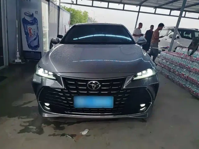 Toyota Avalon — Фото автомобиля 2
