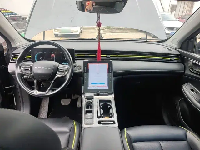 Roewe RX5 — Фото автомобиля 9