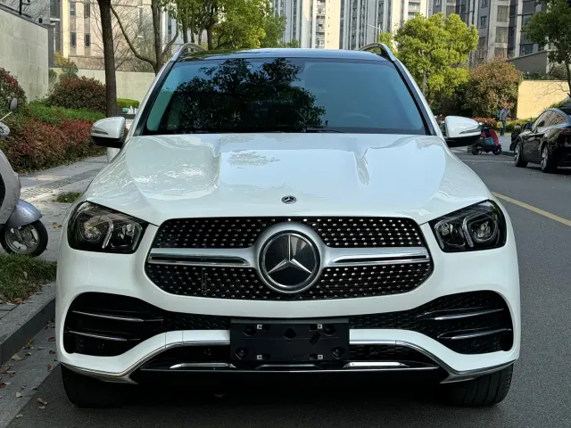 Mercedes-Benz GLE-Class — Фото автомобиля 2