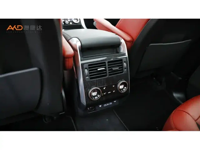 Land Rover Range Rover Sport — Фото автомобиля 9