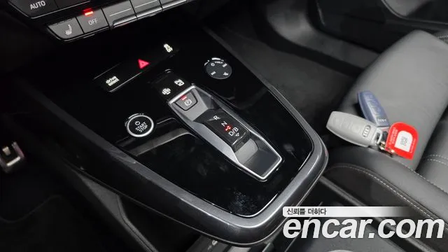 Audi Q4 e-tron F4 — Фото автомобиля 9