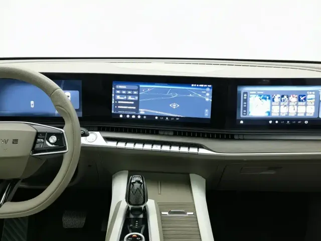 Roewe RX9 — Фото автомобиля 12