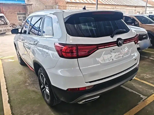 Changan CS75 — Фото автомобиля 4