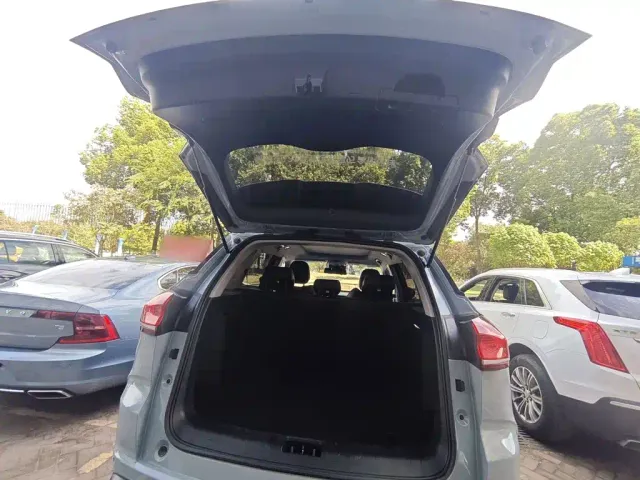 Geely Boyue — Фото автомобиля 18