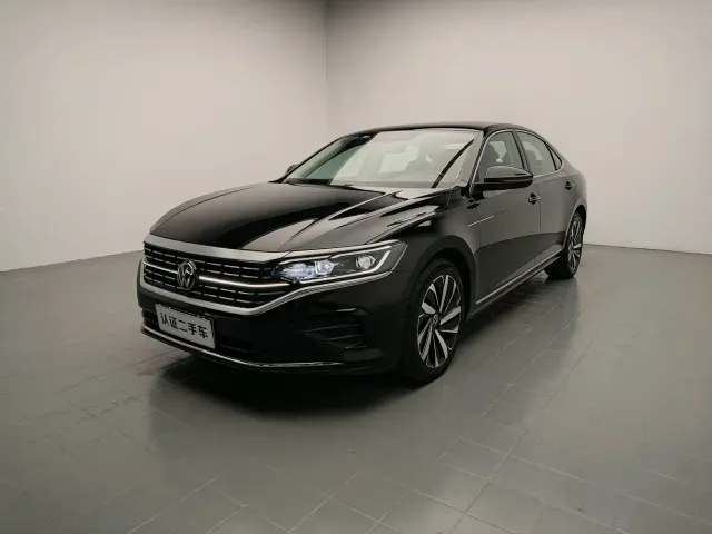 Volkswagen Passat — Фото автомобиля 3