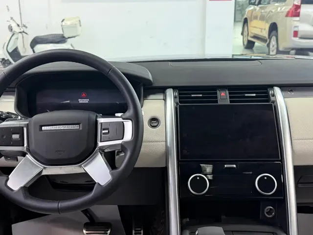 Land Rover Discovery — Фото автомобиля 11