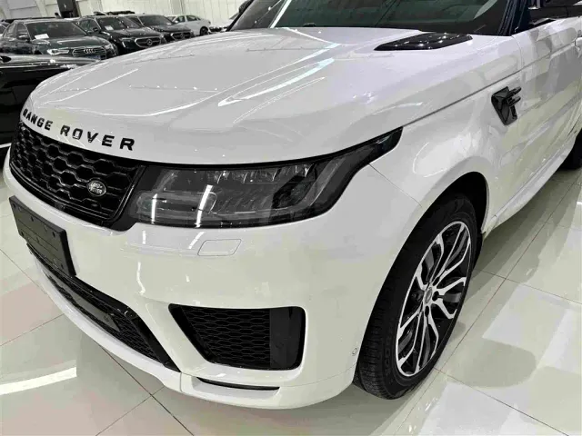 Land Rover Range Rover Sport — Фото автомобиля 3