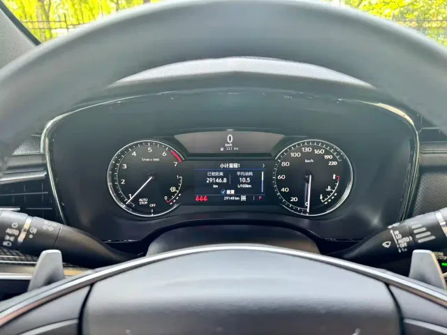 Cadillac XT5 — Фото автомобиля 9