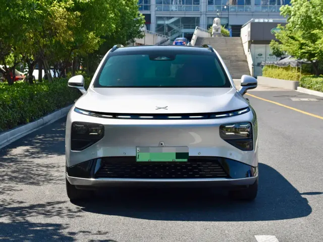 Xpeng G9 — Фото автомобиля 4