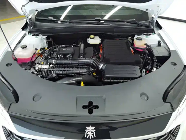 BYD Qin PLUS — Фото автомобиля 10