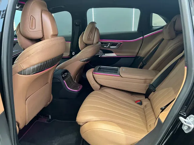 Mercedes-Benz E-Class — Фото автомобиля 7
