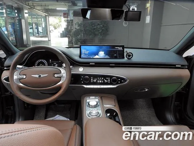 Genesis GV70 — Фото автомобиля 9