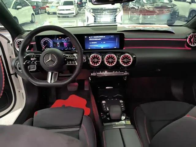 Mercedes-Benz A-Class — Фото автомобиля 9