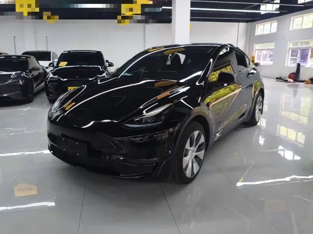 Фотография автомобиля — Tesla Model Y