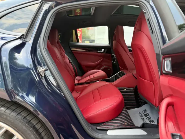 Porsche Panamera — Фото автомобиля 25