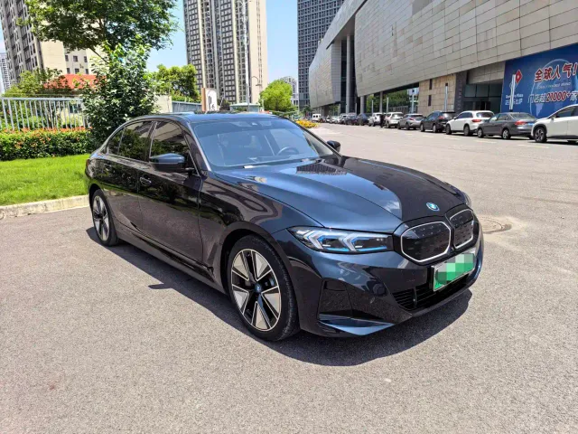 BMW i3 — Фото автомобиля 3