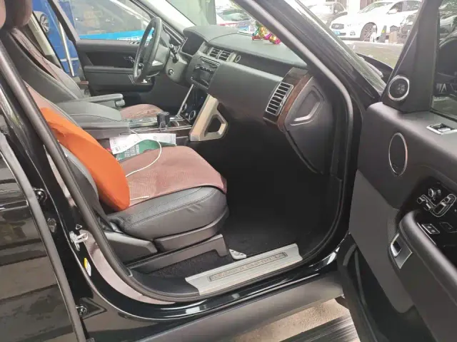Land Rover Range Rover — Фото автомобиля 4