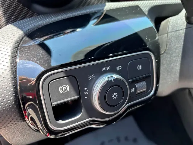 Mercedes-Benz A-Class — Фото автомобиля 16