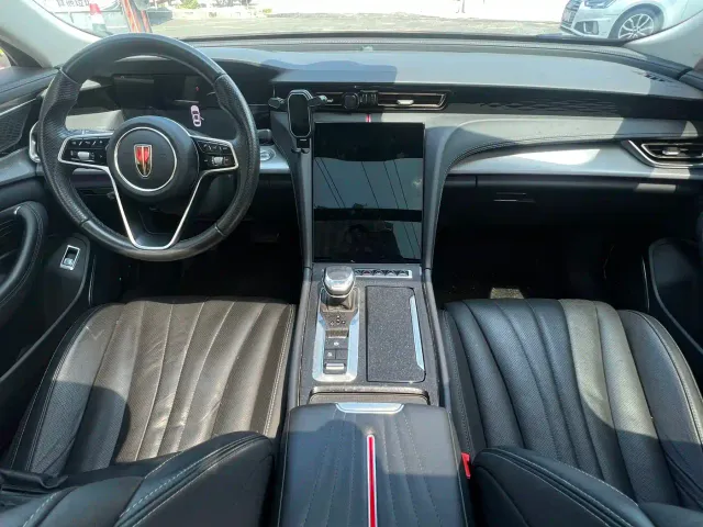 Hongqi H5 — Фото автомобиля 10