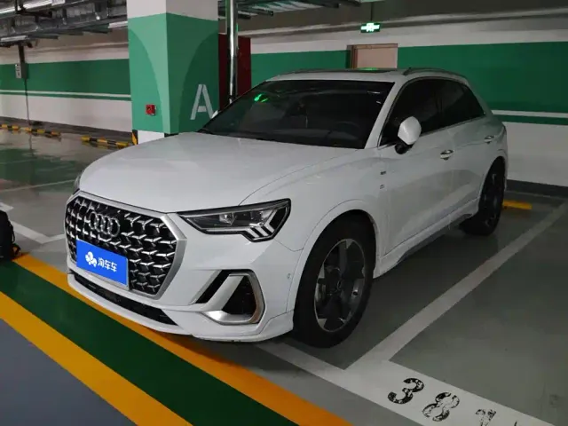 Фотография автомобиля — Audi Q3