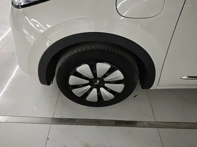 Wuling Bingo — Фото автомобиля 22