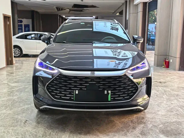 BYD Tang — Фото автомобиля 2