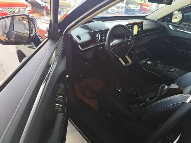 Haval H6 — Фото автомобиля 15