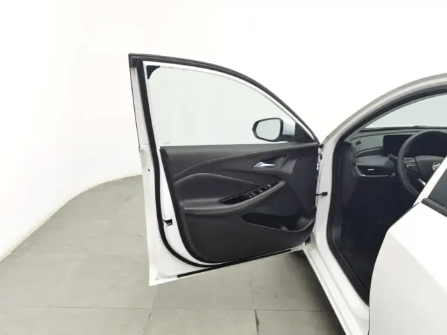 Buick Verano — Фото автомобиля 8
