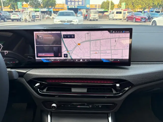 BMW 3 Series — Фото автомобиля 16