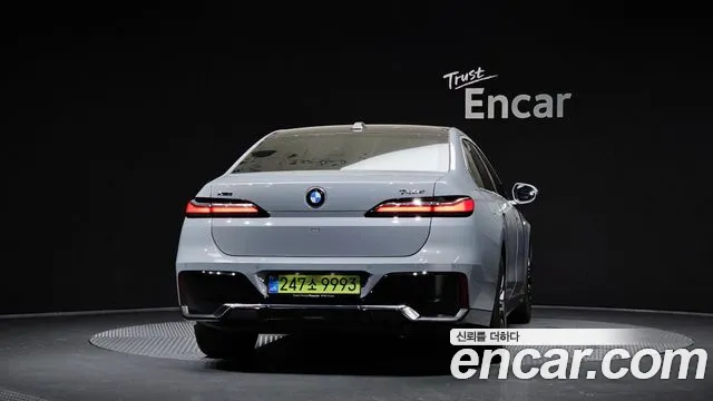 BMW 7-Series — Фото автомобиля 3