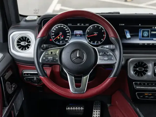 Mercedes-Benz G-Class — Фото автомобиля 12