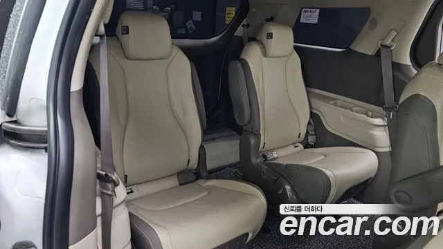 Kia Carnival 4th Gen — Фото автомобиля 24