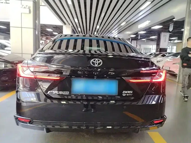 Toyota Camry — Фото автомобиля 5