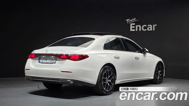 Mercedes-Benz E-Class W214 — Фото автомобиля 2