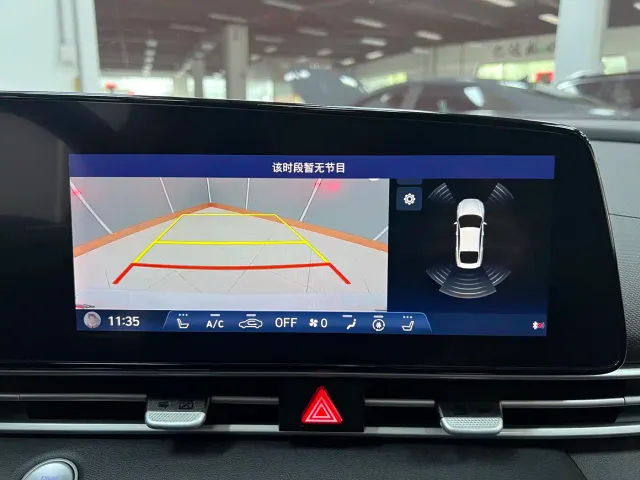 Hyundai Elantra — Фото автомобиля 22