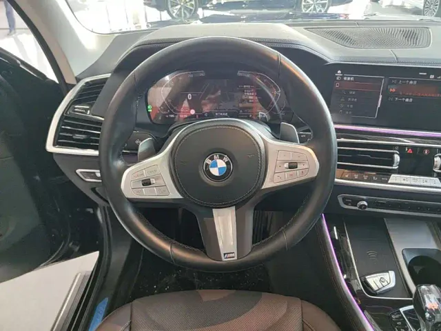 BMW X5 — Фото автомобиля 10