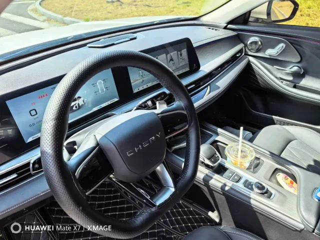 Chery Arrizo 8 — Фото автомобиля 5