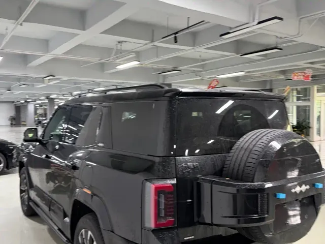 BYD FangChengBao Leopard 8 — Фото автомобиля 16