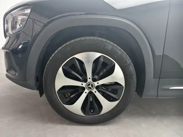Mercedes-Benz GLB-Class — Фото автомобиля 2