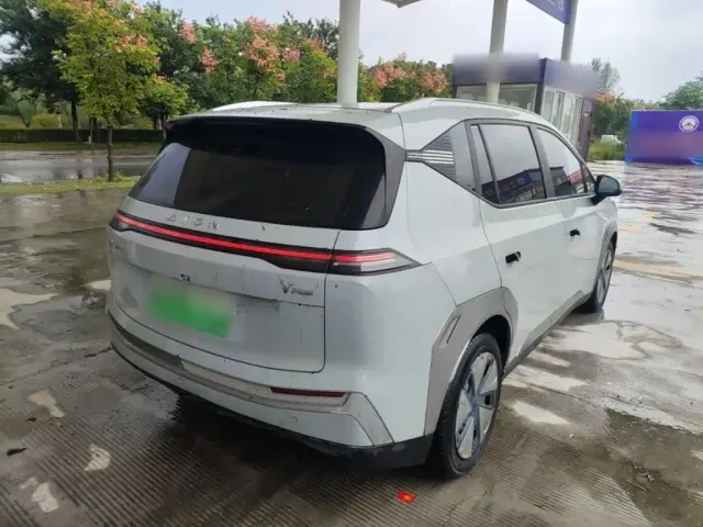GAC Aion Y — Фото автомобиля 6
