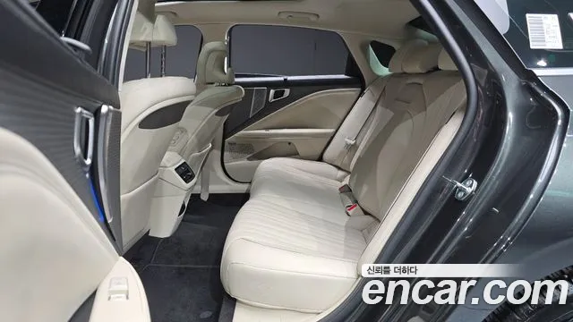 Kia K8 The New K8 2.5 Бензин 2WD — Фото автомобиля 12