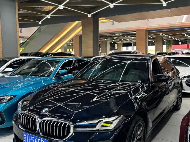 BMW 5 Series — Фото автомобиля 2