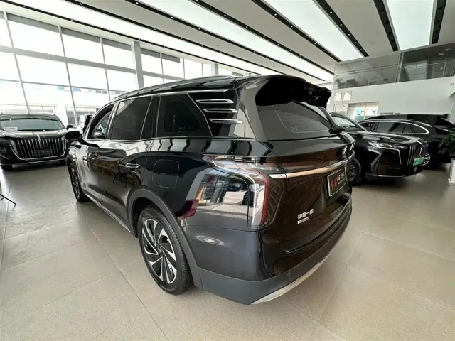 Hongqi HS7 PHEV — Фото автомобиля 8