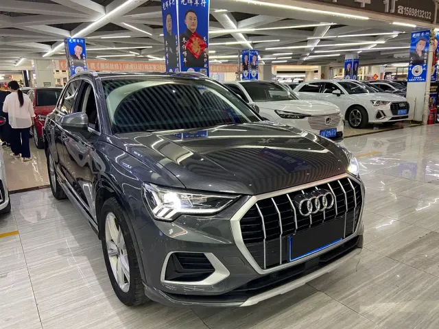 Audi Q3 — Фото автомобиля 3