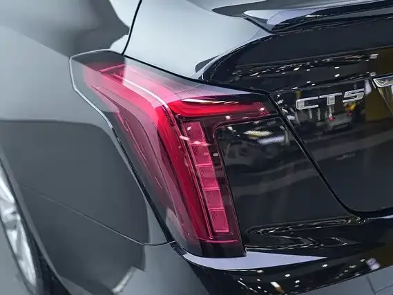 Cadillac CT5 — Фото автомобиля 12